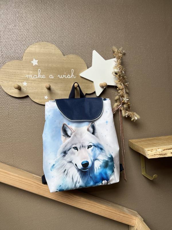 Offrez à votre bébé une couverture personnalisée alliant confort, style et une touche d'amour fait main. Parce que chaque petit trésor mérite une étreinte chaleureuse et personnalisée. 🌟👶