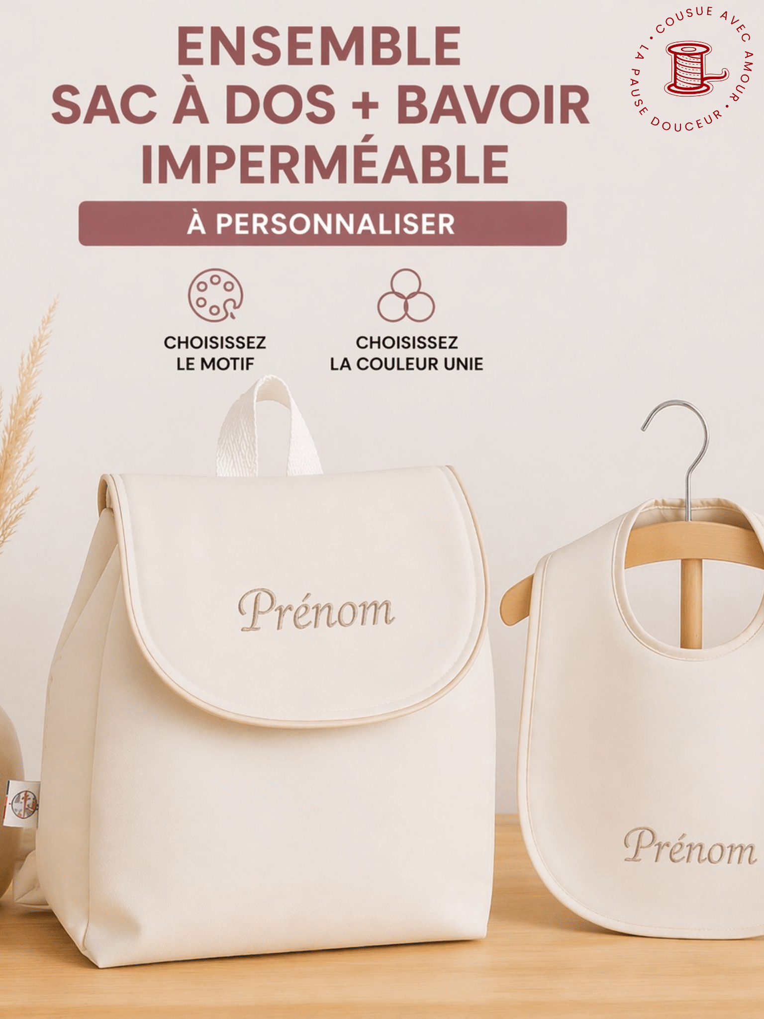 Sac à dos maternelle imperméable motif forêt, rabat rosé irisé, personnalisable avec prénom. Modèle en stock, fait main en France.