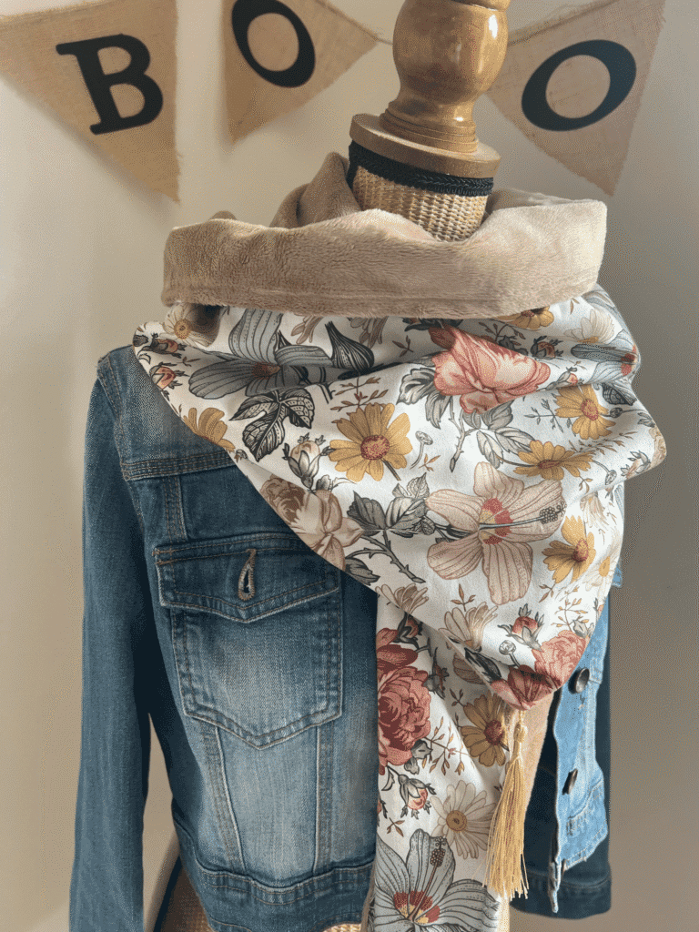 Écharpe chèche fleurs automnales