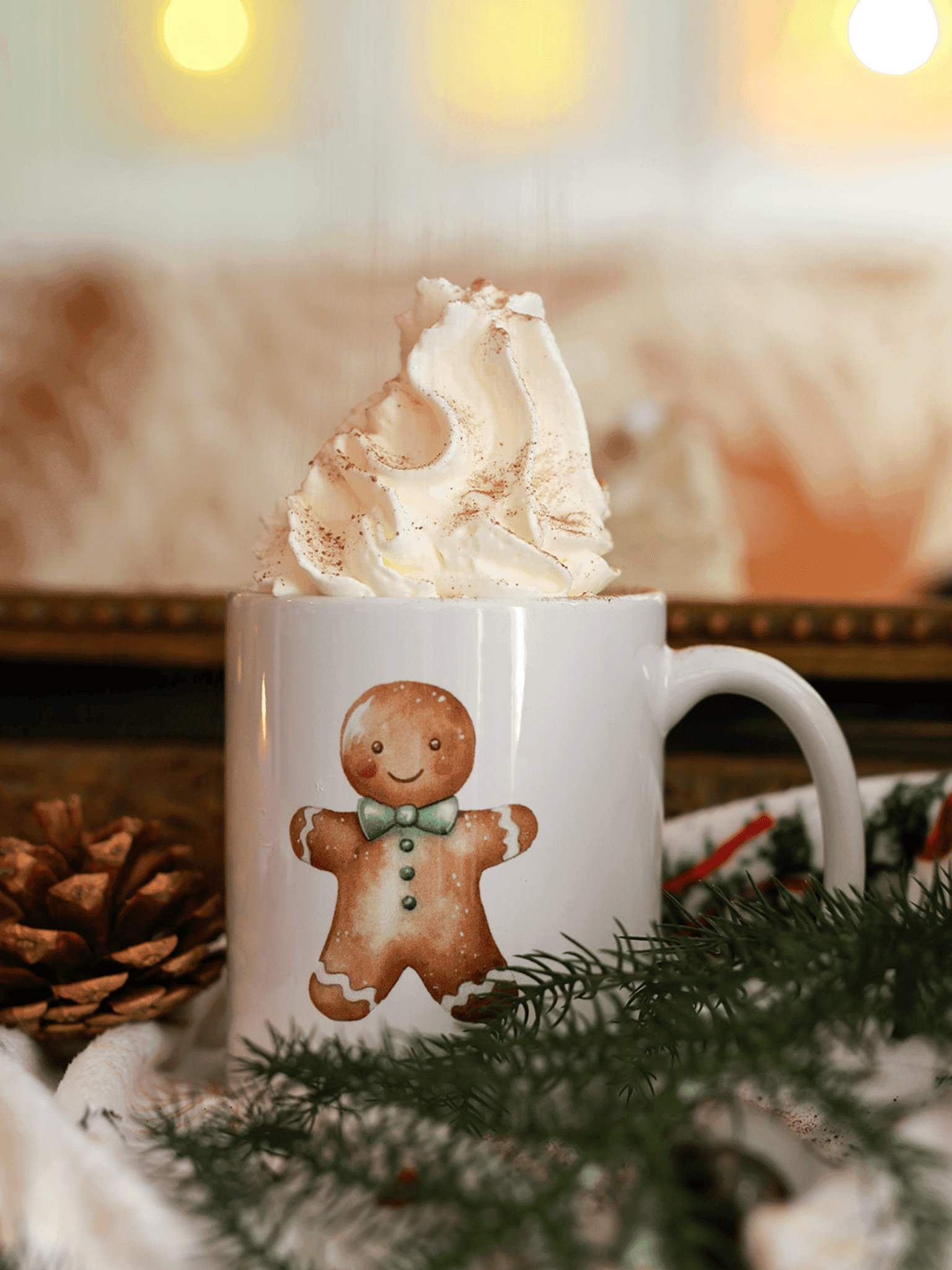 Tasse personnalisée cocooning avec motifs fantômes (Halloween) ou pains d’épices (Noël). 12 € seulement. Édition limitée, cadeau artisanal unique.