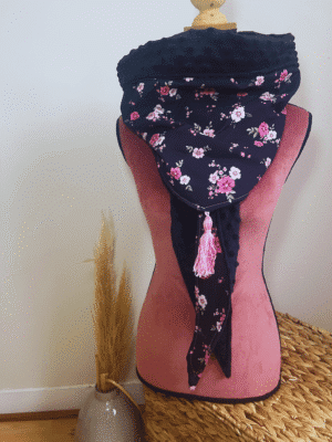 Écharpe femme fait main en coton imprimé et minky ultra-doux. Chèche bohème cousu en France, pièce unique élégante et chaleureuse.