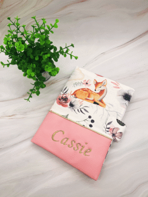 Protège carnet de santé motif biches