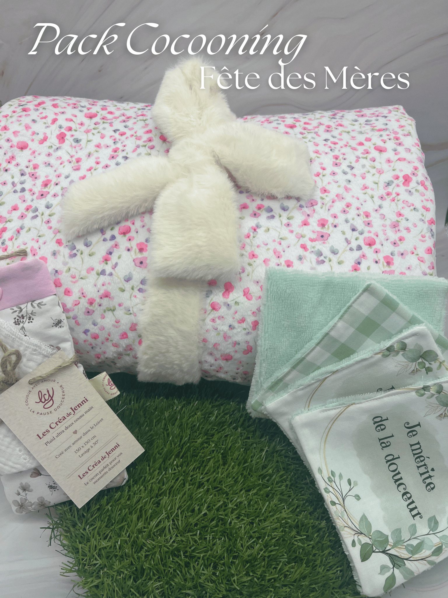 Coffret cadeau Fête des Mères avec plaid 2m ultra doux, lingettes démaquillantes lavables et étui à lunettes. Création cousue main, cocooning et unique. Livraison rapide.