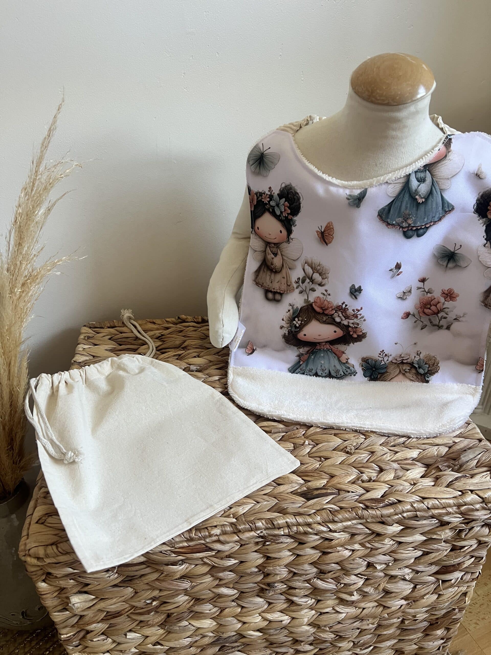 Pack 2 bavoirs personnalisés + pochette de rangement – Image 3